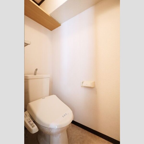 トイレ (トイレ(温水洗浄暖房便座))