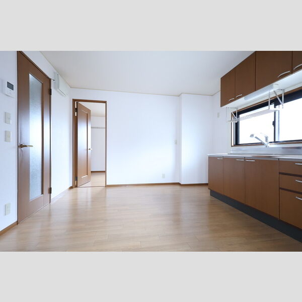 居室・リビング (DK8帖)