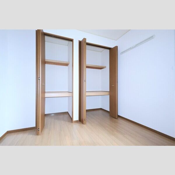 収納 (物入(洋室6.8帖))