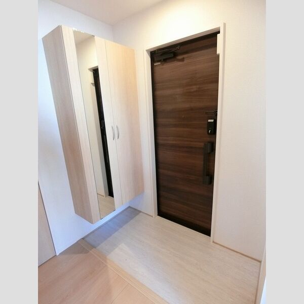 玄関 (玄関(室内側))