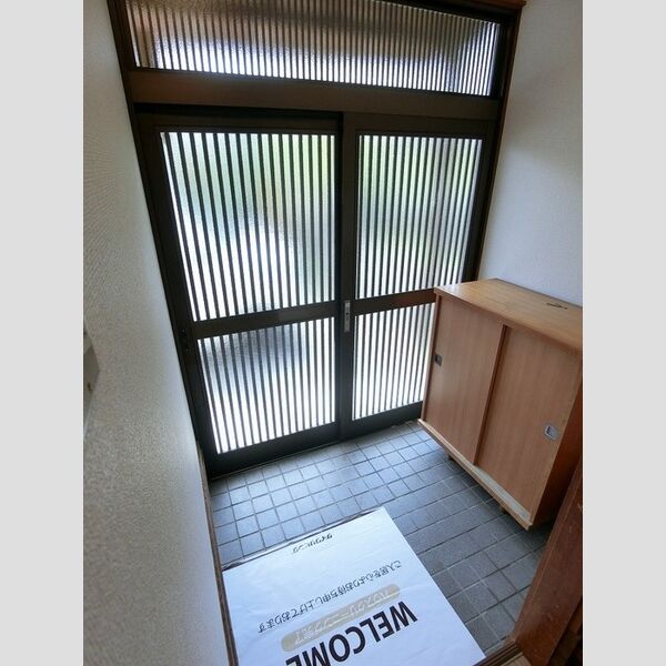 玄関 (玄関(室内側))