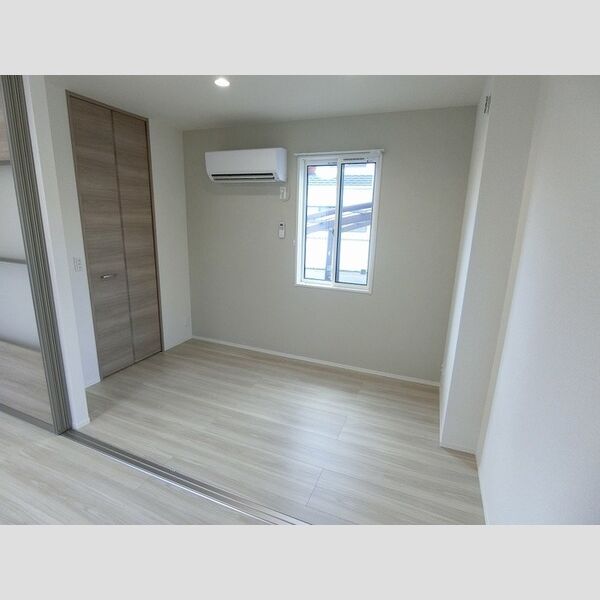 その他 (洋室3,6帖(エアコン付き))