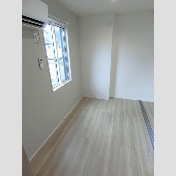 その他 (洋室3,6帖(エアコン付き))