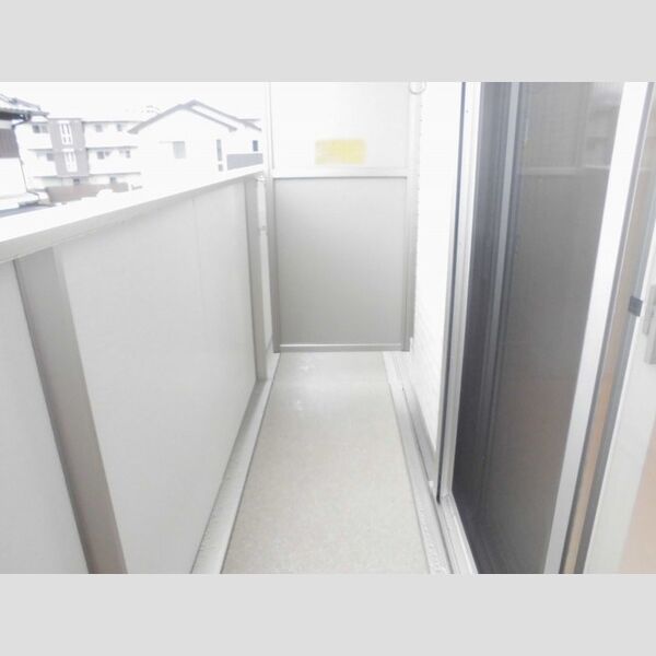 バルコニー・ベランダ (203号室:バルコニー)