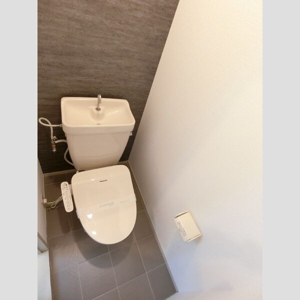 トイレ (トイレ(温水洗浄暖房便座))