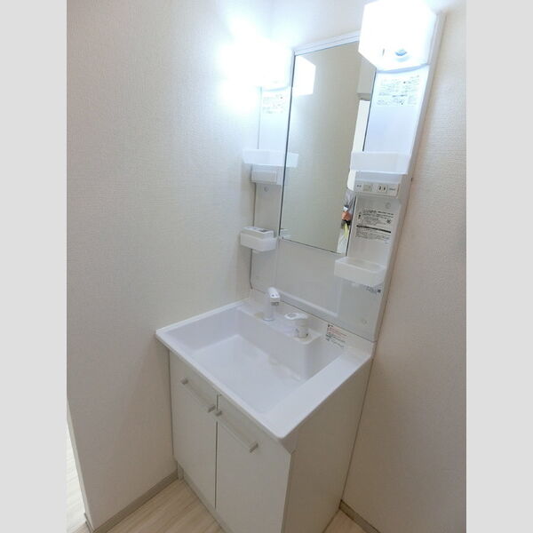 洗面所 (洗髪洗面化粧台)