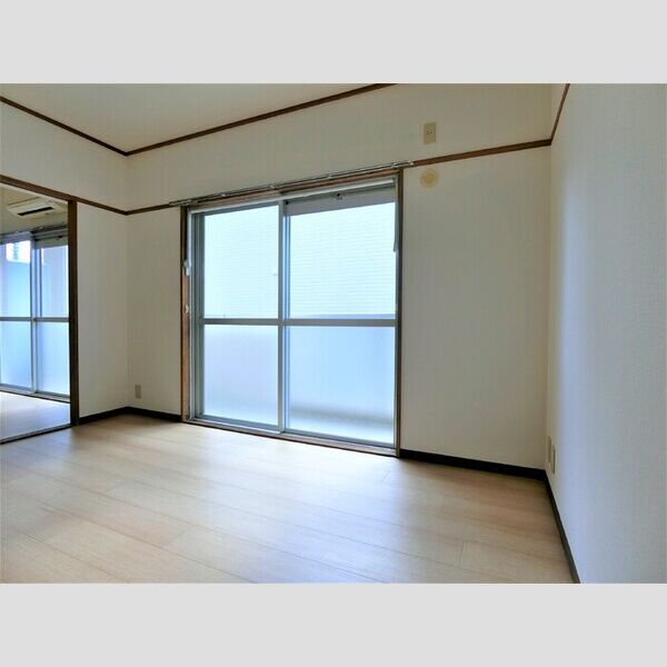 その他 (南洋室バルコニー側6帖)