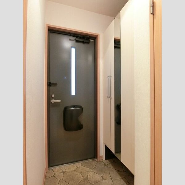 玄関 (玄関(室内側))