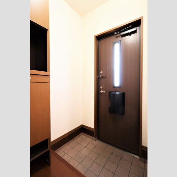 玄関 (玄関(室内側))