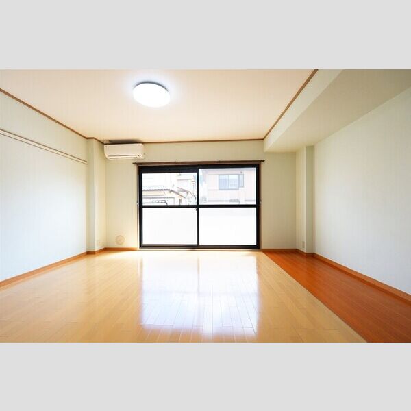 居室・リビング (洋室10帖(エアコン付き))