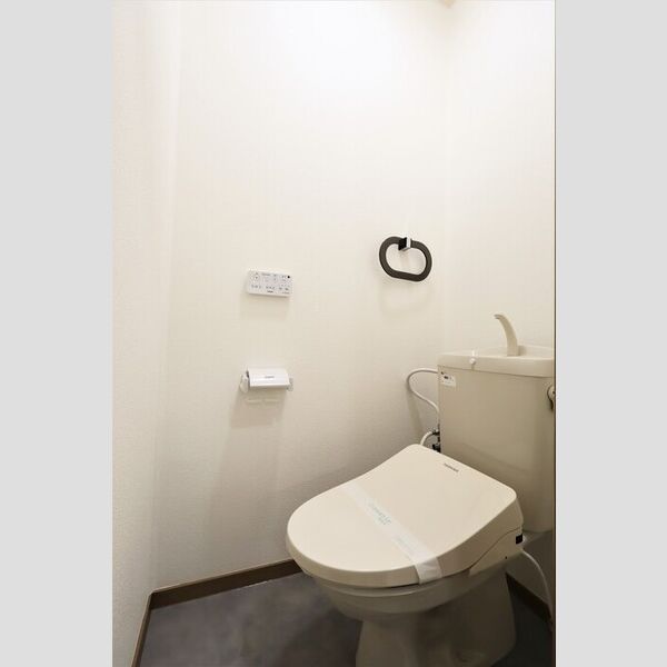 トイレ (トイレ(温水洗浄暖房便座))