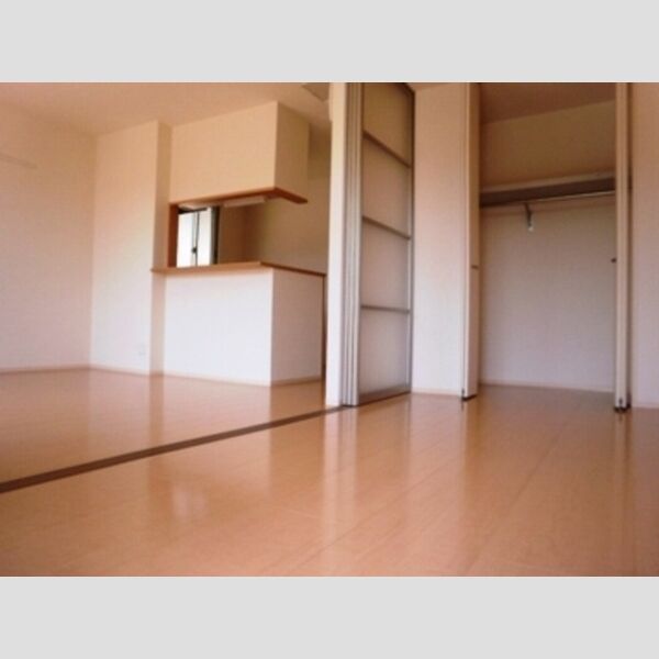 居室・リビング (B棟101:洋室からLDK(対面キッチン))