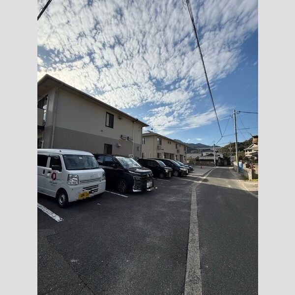 駐車場 (駐車場)