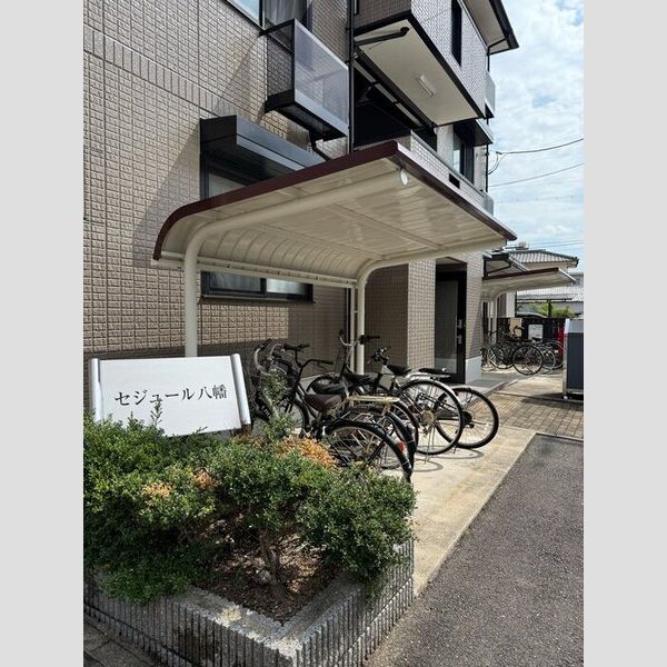 現地周辺 (駐輪場)