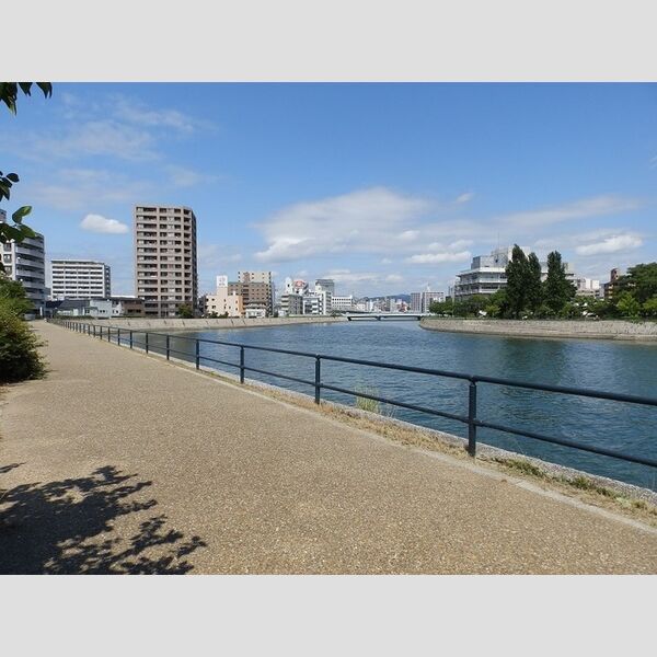 現地周辺 (周辺)