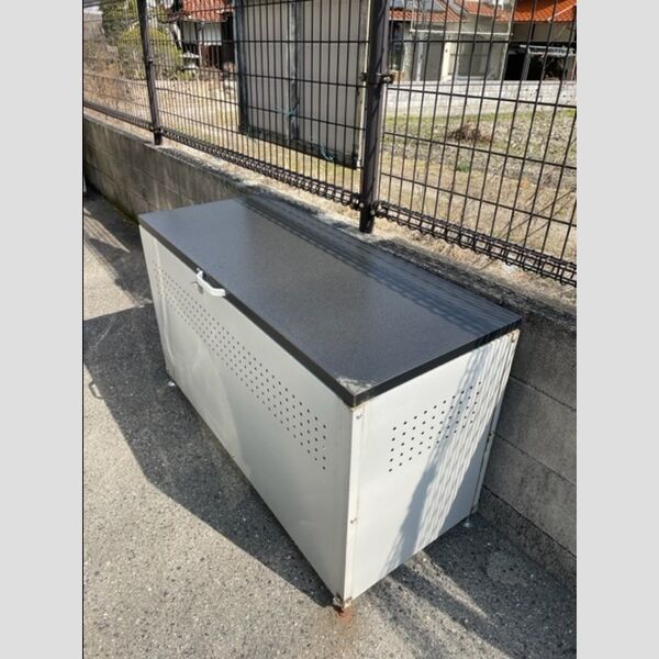 現地周辺 (ゴミ置場)