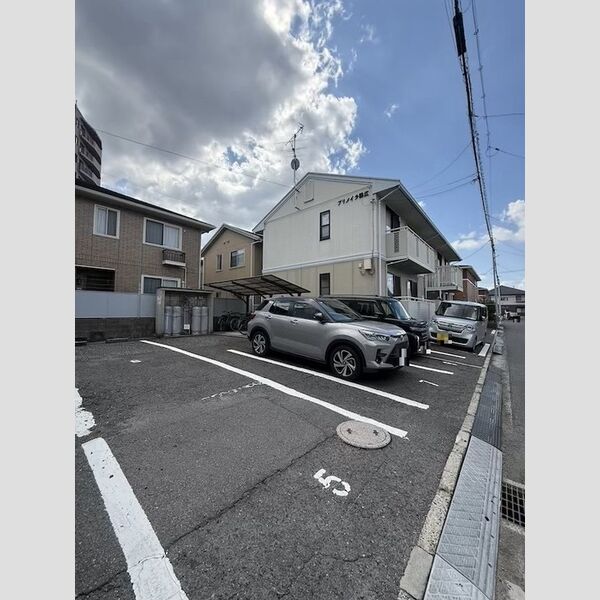 駐車場 (駐車場)