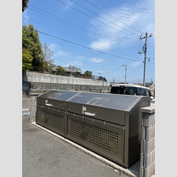 現地周辺 (ゴミステーション)