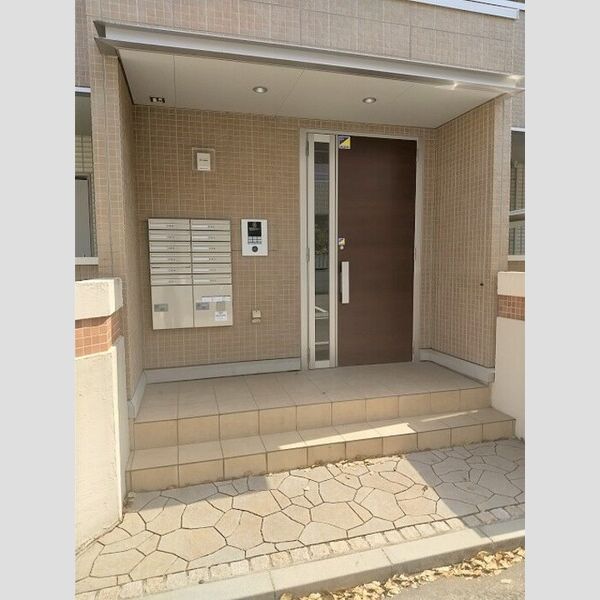 エントランス (エントランス)