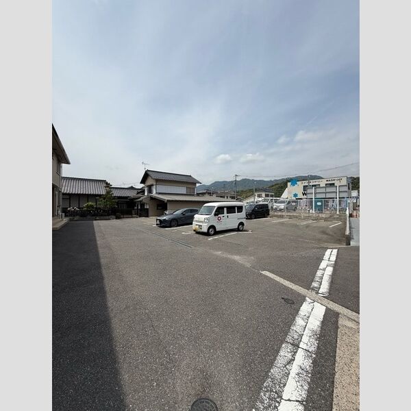 駐車場 (駐車場)
