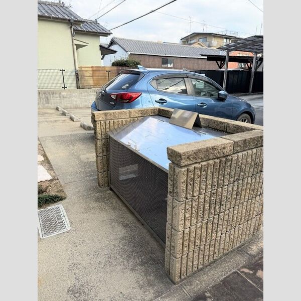 現地周辺 (ゴミステーション)