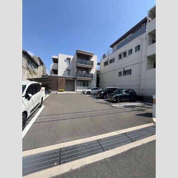 駐車場 (駐車場)