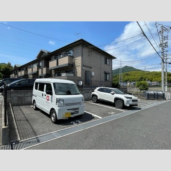 駐車場 (駐車場)
