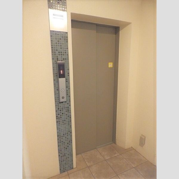 現地周辺 (エレベーター)