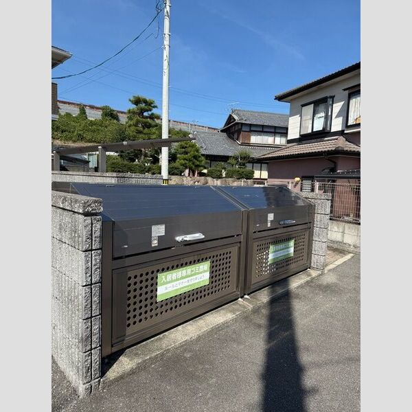 現地周辺 (ゴミステーション)