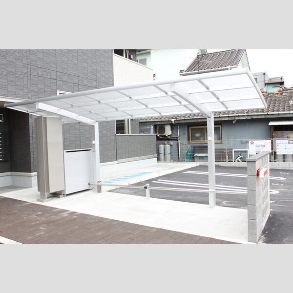 現地周辺 (駐輪場)