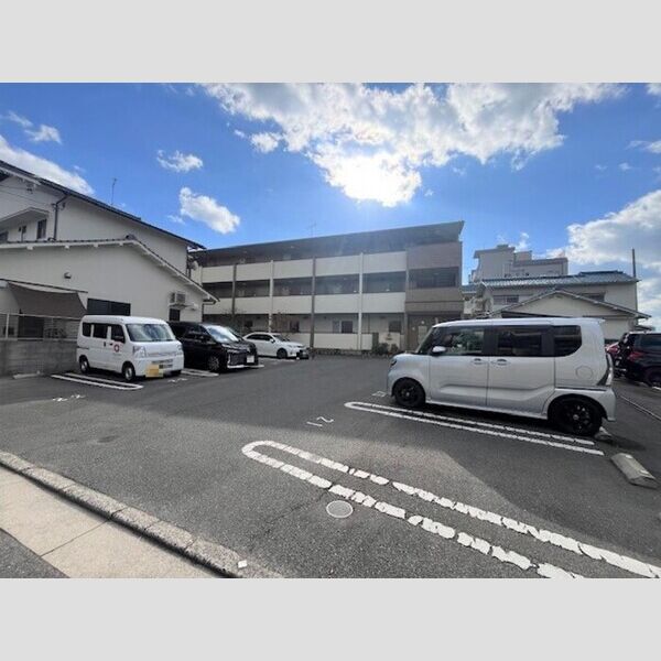 駐車場 (駐車場)