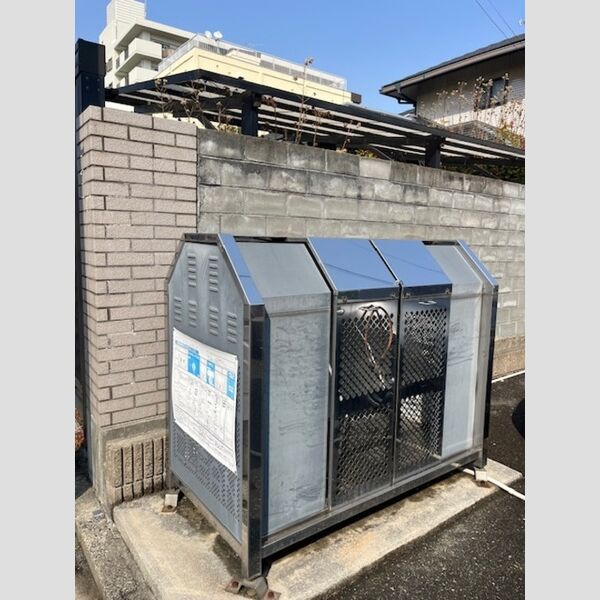 現地周辺 (ゴミステーション)