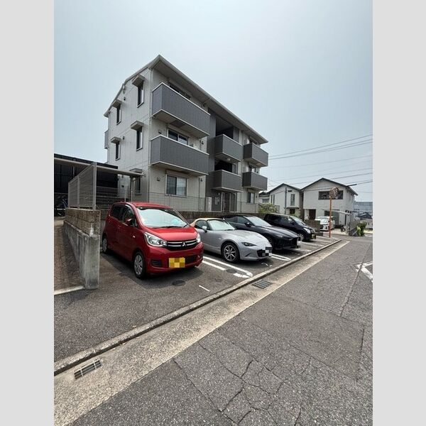 駐車場 (駐車場)