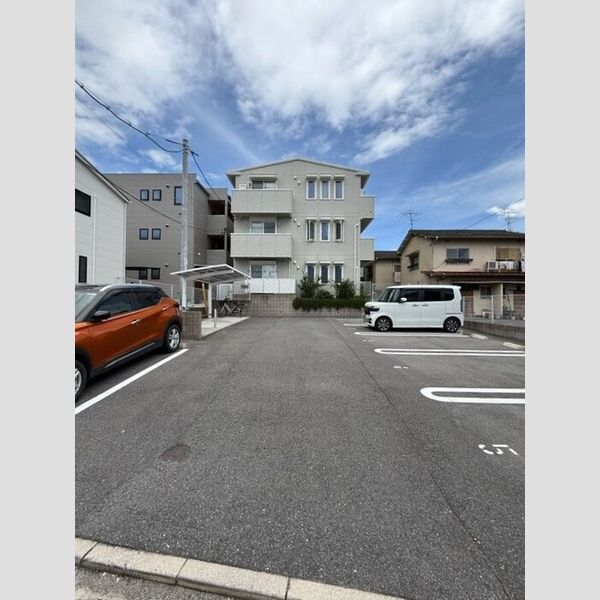 駐車場 (駐車場)