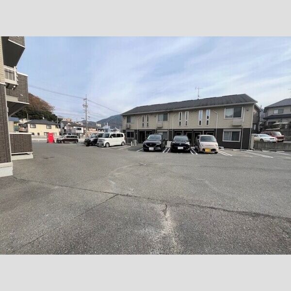 駐車場 (駐車場)