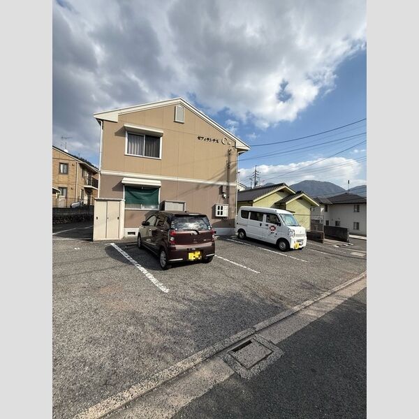 駐車場 (駐車場)