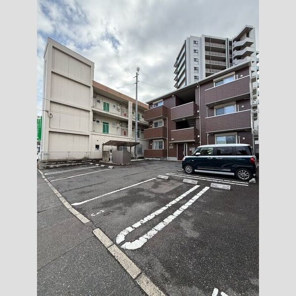 駐車場 (駐車場)