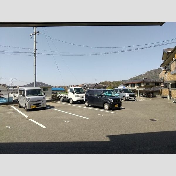 駐車場 (駐車場)