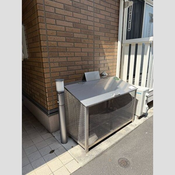 現地周辺 (ゴミステーション)