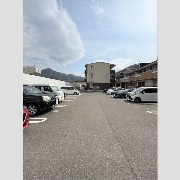 駐車場 (駐車場)