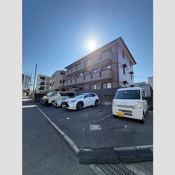 駐車場 (駐車場)