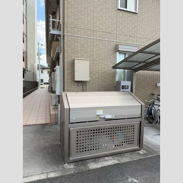 現地周辺 (ゴミステーション)