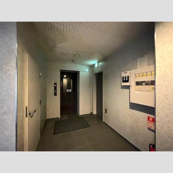 現地周辺 (エレベーター)