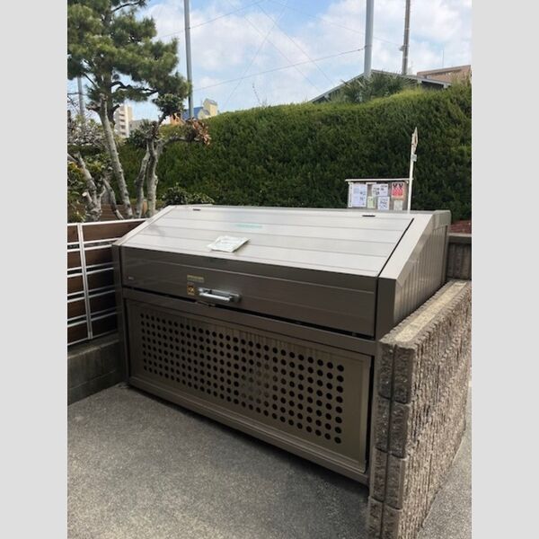 現地周辺 (ゴミステーション)