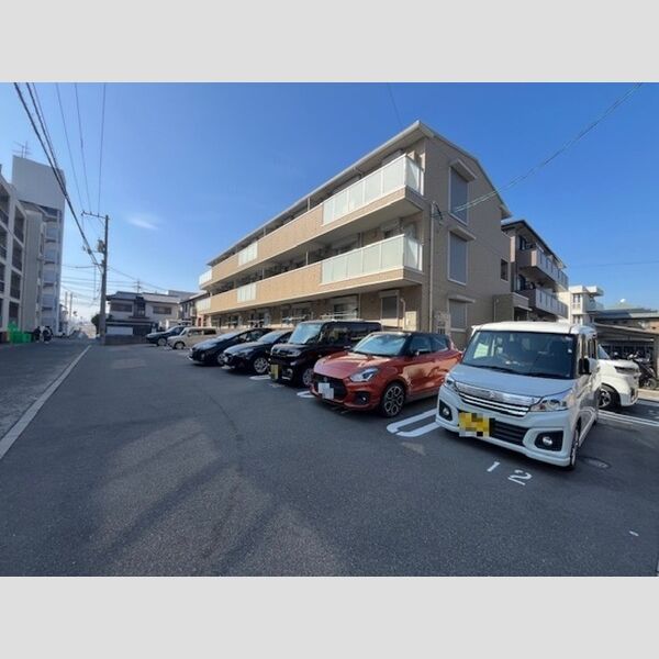 駐車場 (駐車場)