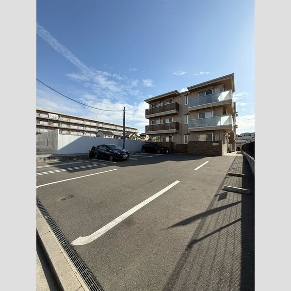 駐車場 (駐車場)