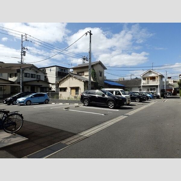 駐車場 (駐車場)