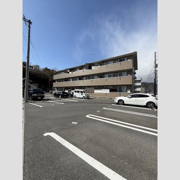 駐車場 (駐車場)