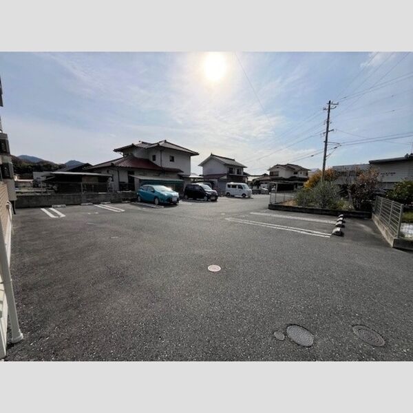 駐車場 (駐車場)