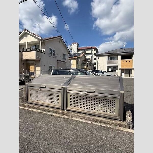 現地周辺 (ゴミステーション)